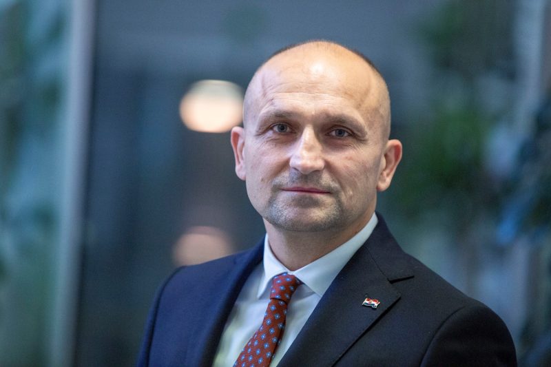 Міністр оборони Хорватії прибув до Києва для двосторонніх переговорів та вшанування пам’яті жертв війни Міністр оборони Хорватії прибув до Києва для двосторонніх переговорів та вшанування пам’яті жертв війни